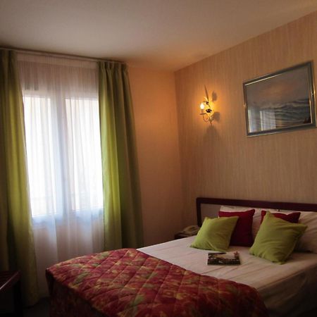 Hotel Sables D'O Et Son Restaurant Le 16 Bis Les Sables-dʼOlonne Kültér fotó