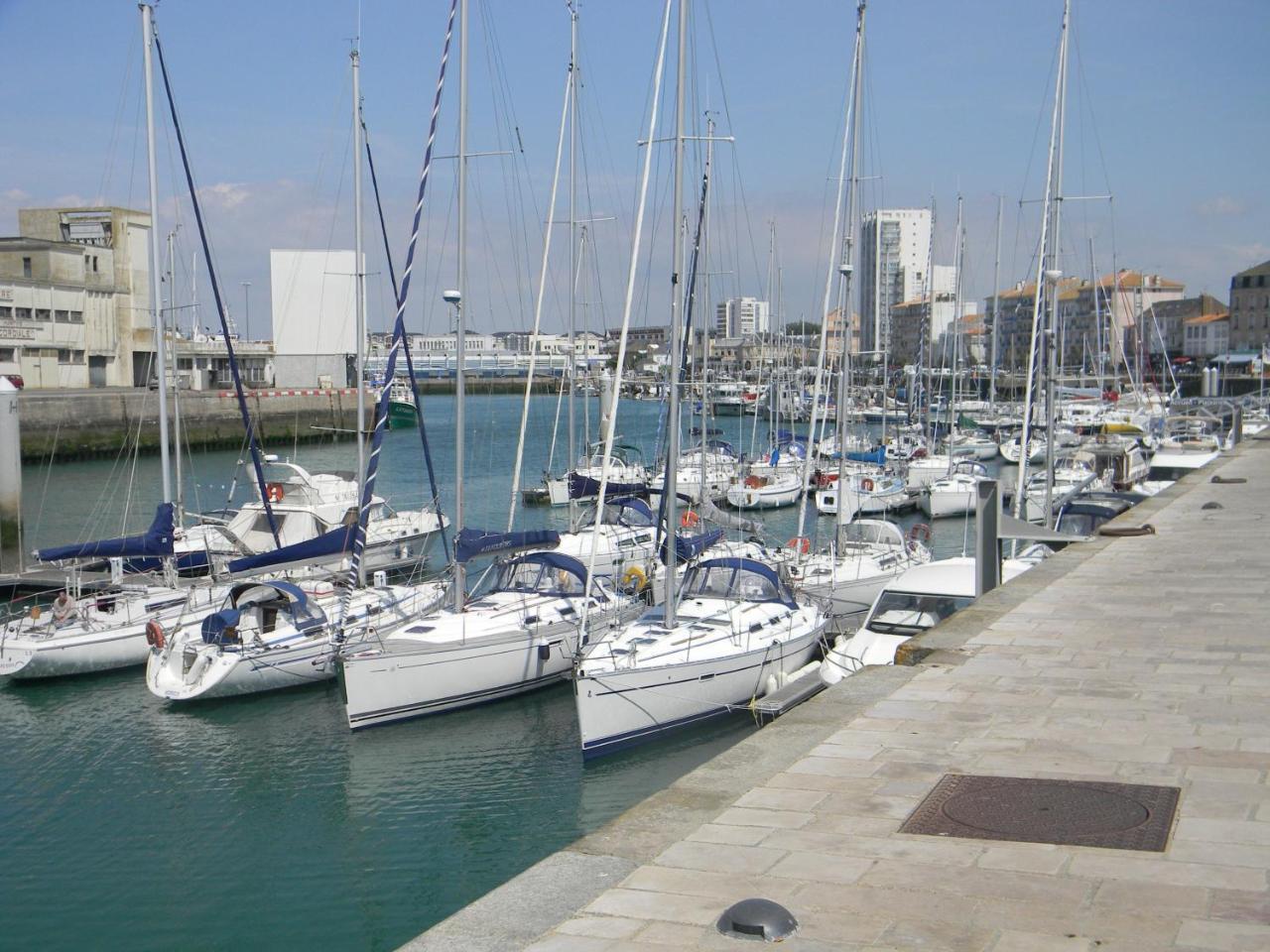 Hotel Sables D'O Et Son Restaurant Le 16 Bis Les Sables-dʼOlonne Kültér fotó